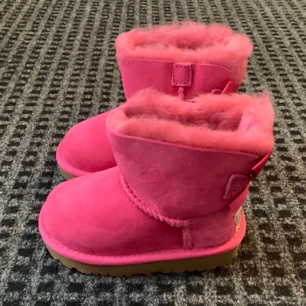 Ugg Uggs Bailey bow baby toddler girls cerise hot pink fuchsia boots 7 - Picture 3 of 7